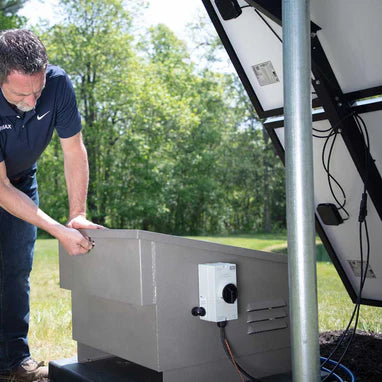 Airmax SolarSeries Aeration System Battery Backup lockable powder-coated aluminum cabinet