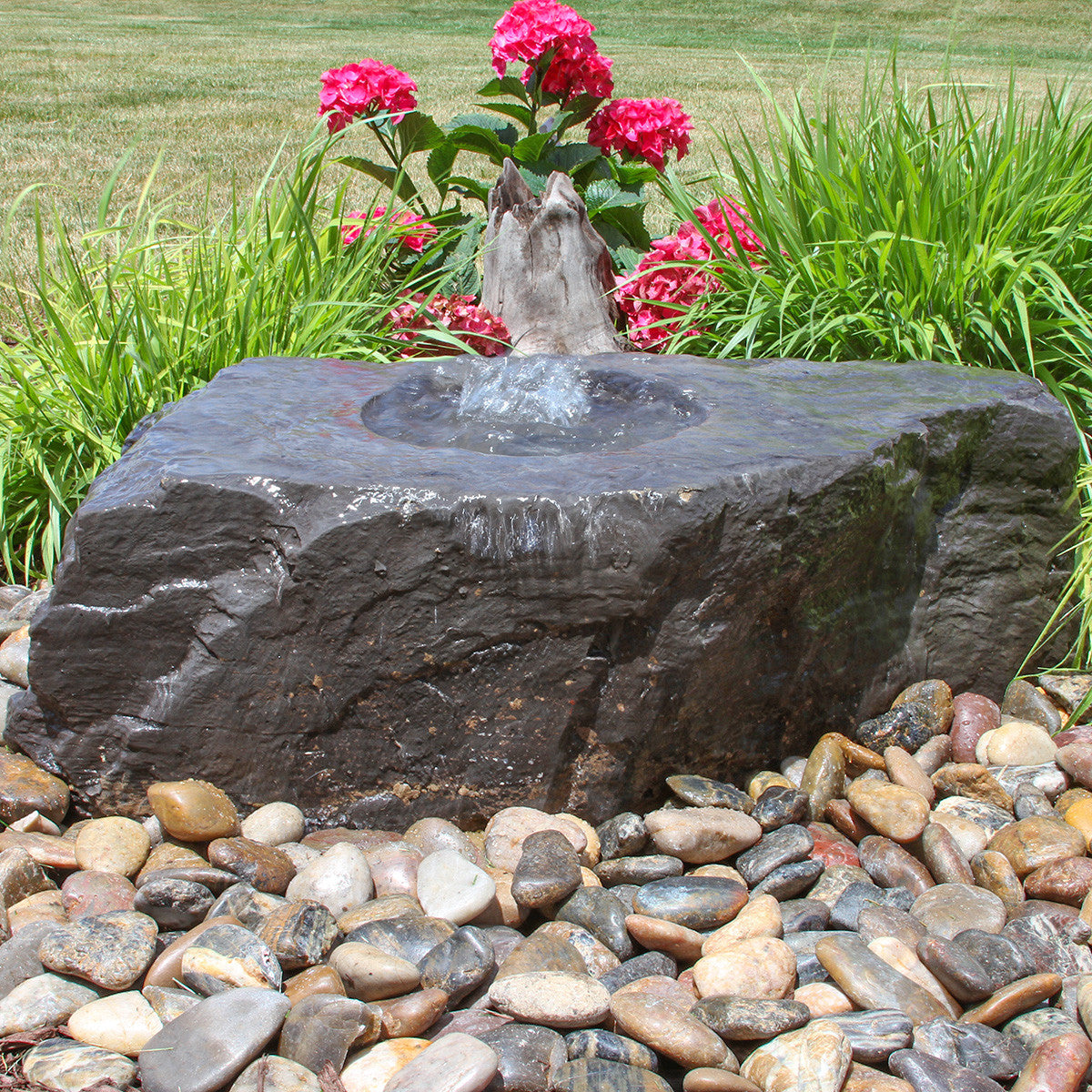 Medium boulder bird bath fountain in Dapple Gray